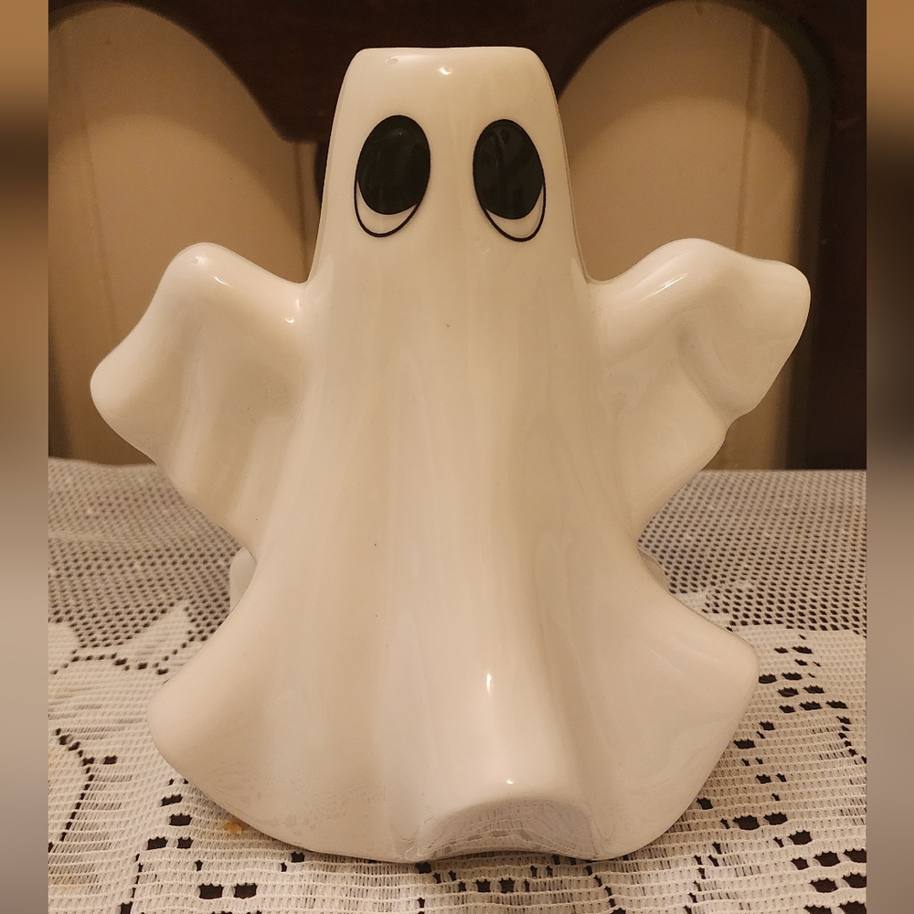 Killstar Ghost Vase